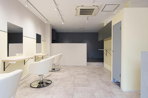 Kukuna hair toy. 美容室の内装・外観画像