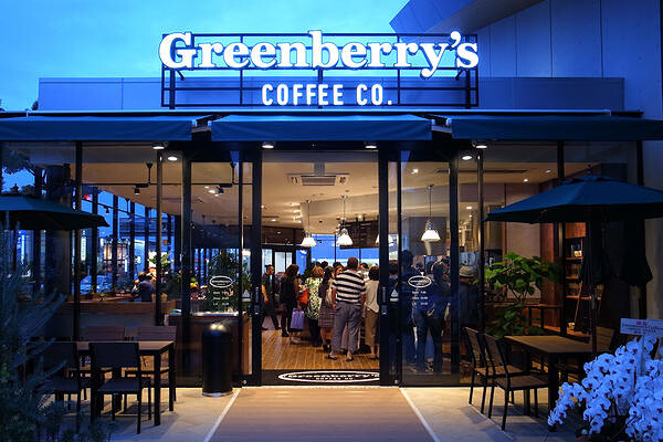 Greenberry's COFFEE 宝塚劇場前店 コーヒーチェーンの内装・外観画像