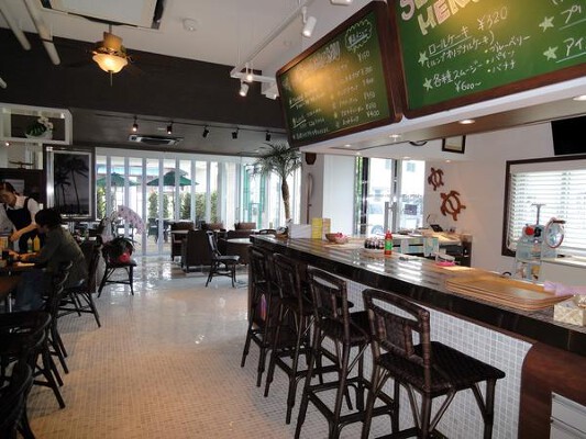 HALE MAUMAU CAFE ハワイアンカフェの内装・外観画像