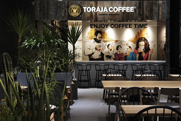 TORAJA COFFEE 本町南ガーデンシティ店 カフェの内装・外観画像