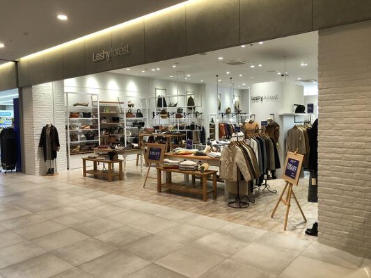 Leshyforest大和高田 アパレルの内装・外観画像