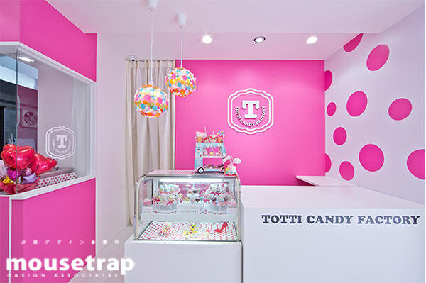 TOTTI CANDY FACTORY アメ村店 キャンディーショップの内装・外観画像