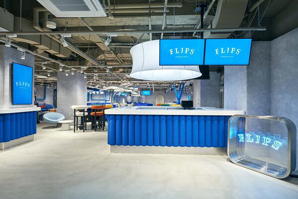 FLIPS新宿 ポーカールームの内装・外観画像