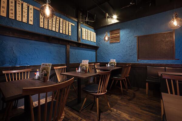 焼鳥なべちゃん 新宿三丁目店 居酒屋の内装・外観画像