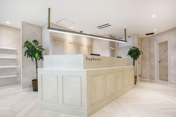Euphoria ginza grande 美容室（ヘアサロン）の内装・外観画像