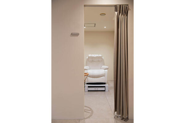 and MORE Lash&Brow lounge