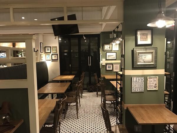 リバーカフェ