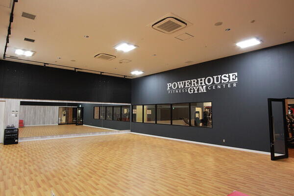 POWER HOUSE GYM CHIBA JAPAN  GLOBO蘇我店