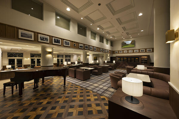 Villa The Club KARUIZAWA / Ifs and Vuts