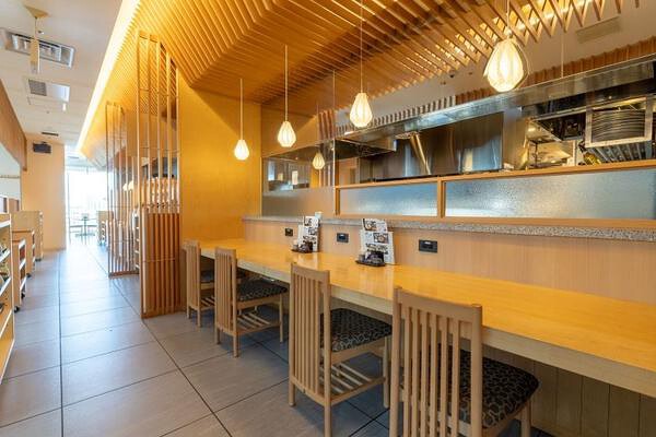 博多　華味鳥　　KITTE博多店