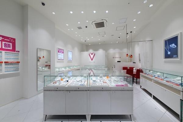 VERITE三井アウトレットパーク横浜ベイサイド店