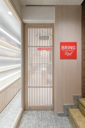 BRING:RED 新宿東口店