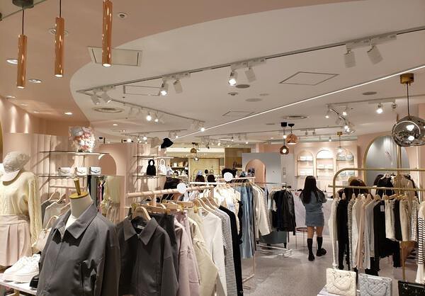 one after another NICE CLAUP　ルミネ池袋店