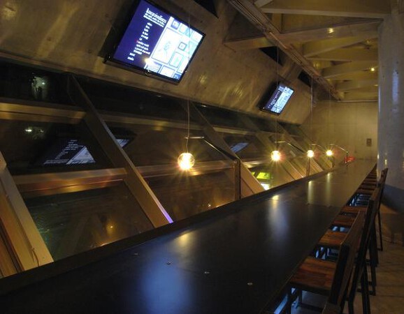 amusement cafe/ blue cherry