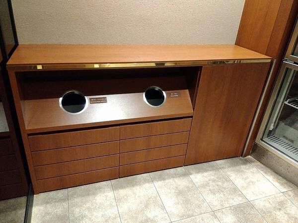 地方空港内検査場カウンター及びラウンジ什器