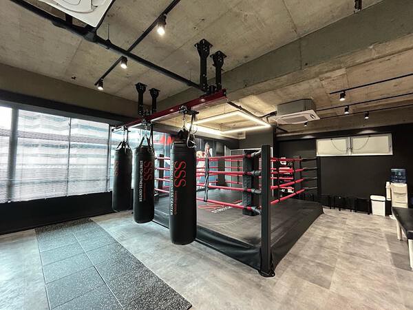 SSS STRETCH FITNESS CENTER西新宿