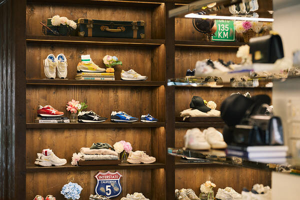 GOLDEN GOOSE OSAKA SHINSAIBASHI