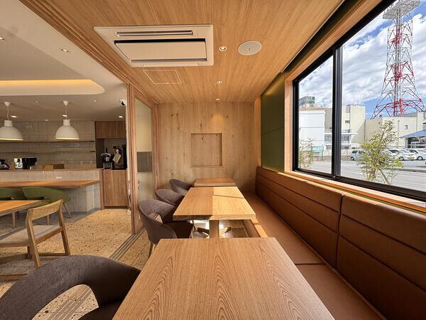 BAHNHOF COMMUNITY CAFE 