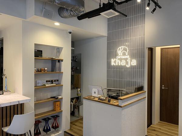 cafe&bar   khaja