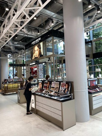 LAURA　MERCIER　ウィズ原宿