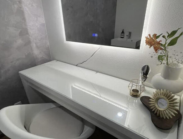 Kim room