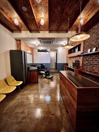 KTs` BARBER SHOP