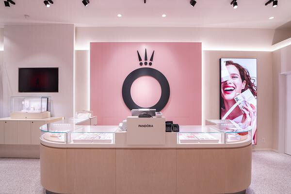 Pandora あしびなーアウトレットモール店