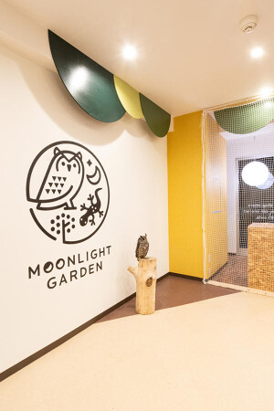 MOON LIGHT GARDEN