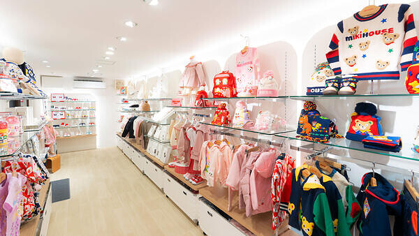 ミキハウス ニセコビレッジ ニセコ-世（NISEKO-YO）内 POP UP ショップ