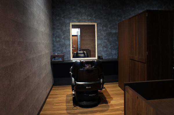 BARBER  Re