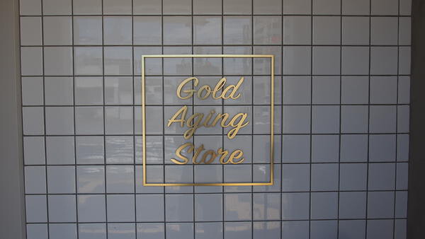 Gold　Aging　Store