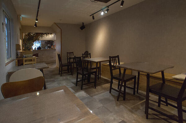 IZA江の島ゲストハウス（カフェラウンジ）