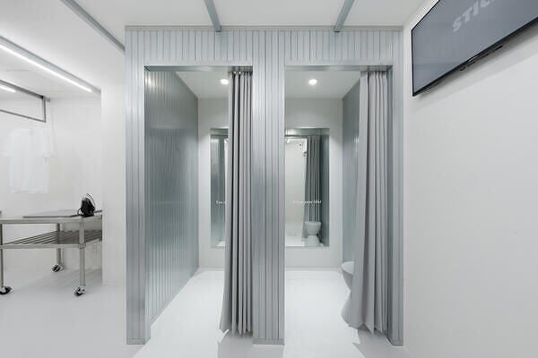 STIQ STORE SHINSAIBASHI