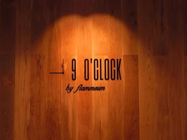 9 O'CLOCK by flammeum