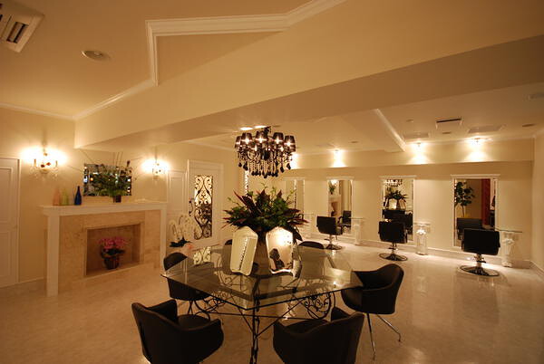 サロンドウィズ本八幡