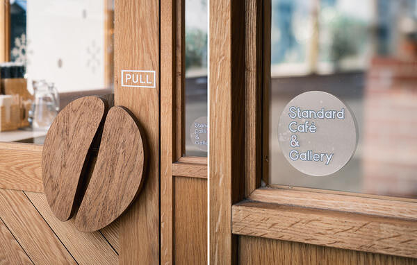 Standard Café & Gallery堀江あみだ池公園店 / カフェ