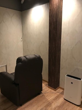 某マツエク・ネイルサロン