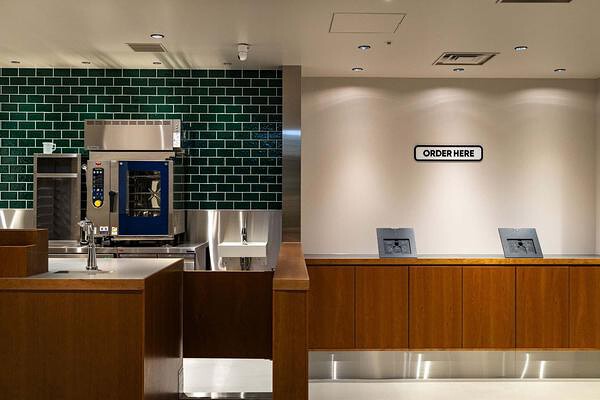 CRISP SALAD WORKS 日比谷国際ビル店