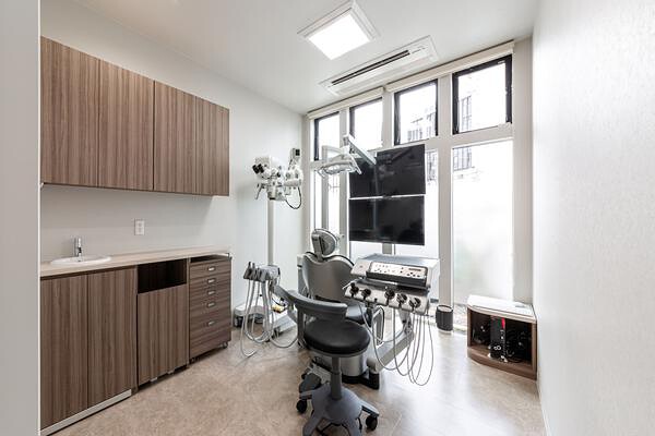 W DENTAL CLINIC