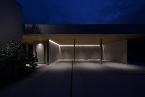 H showroom