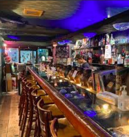 沖縄　BAR サクラザカAサイン