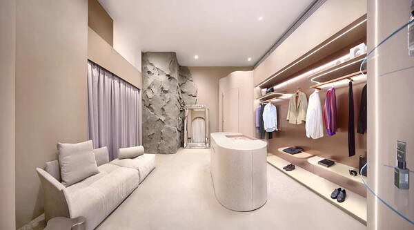 LOUCA Showroom(ESTNATION六本木ヒルズ店)
