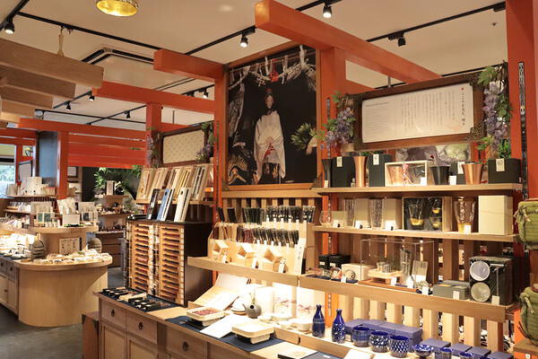 岩座 横浜ワールドポーターズ店