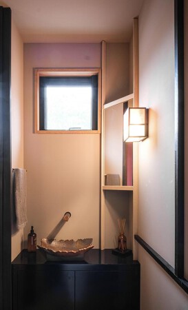Kobe Showroom