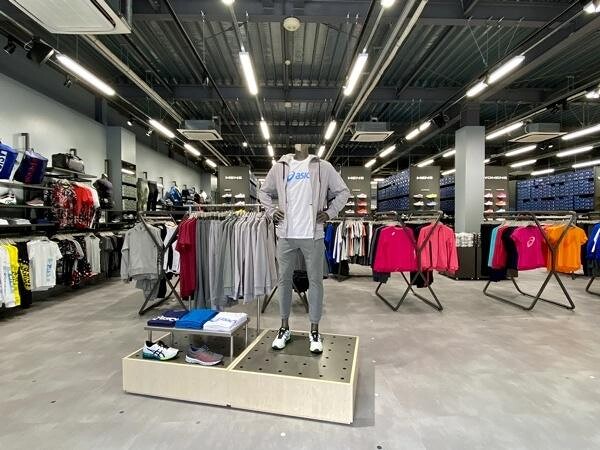 ASICS FACTORY OUTLET鳥栖プレミアムアウトレット