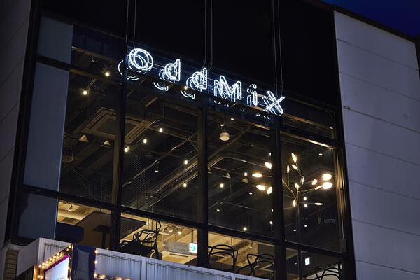 Meat bar OddMix　新田辺店