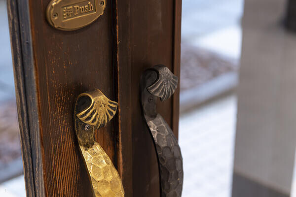 MEN’S GROOMING SALON by rodan