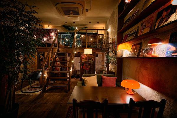 シーシャカフェ&バー DOOR