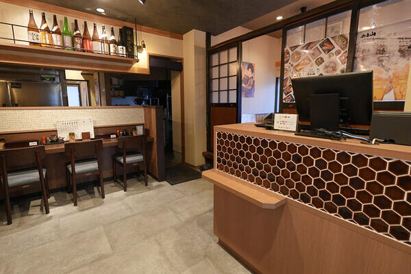 炭火焼き 鶏と魚 あき山