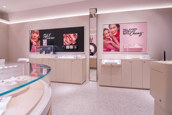 Pandora あしびなーアウトレットモール店